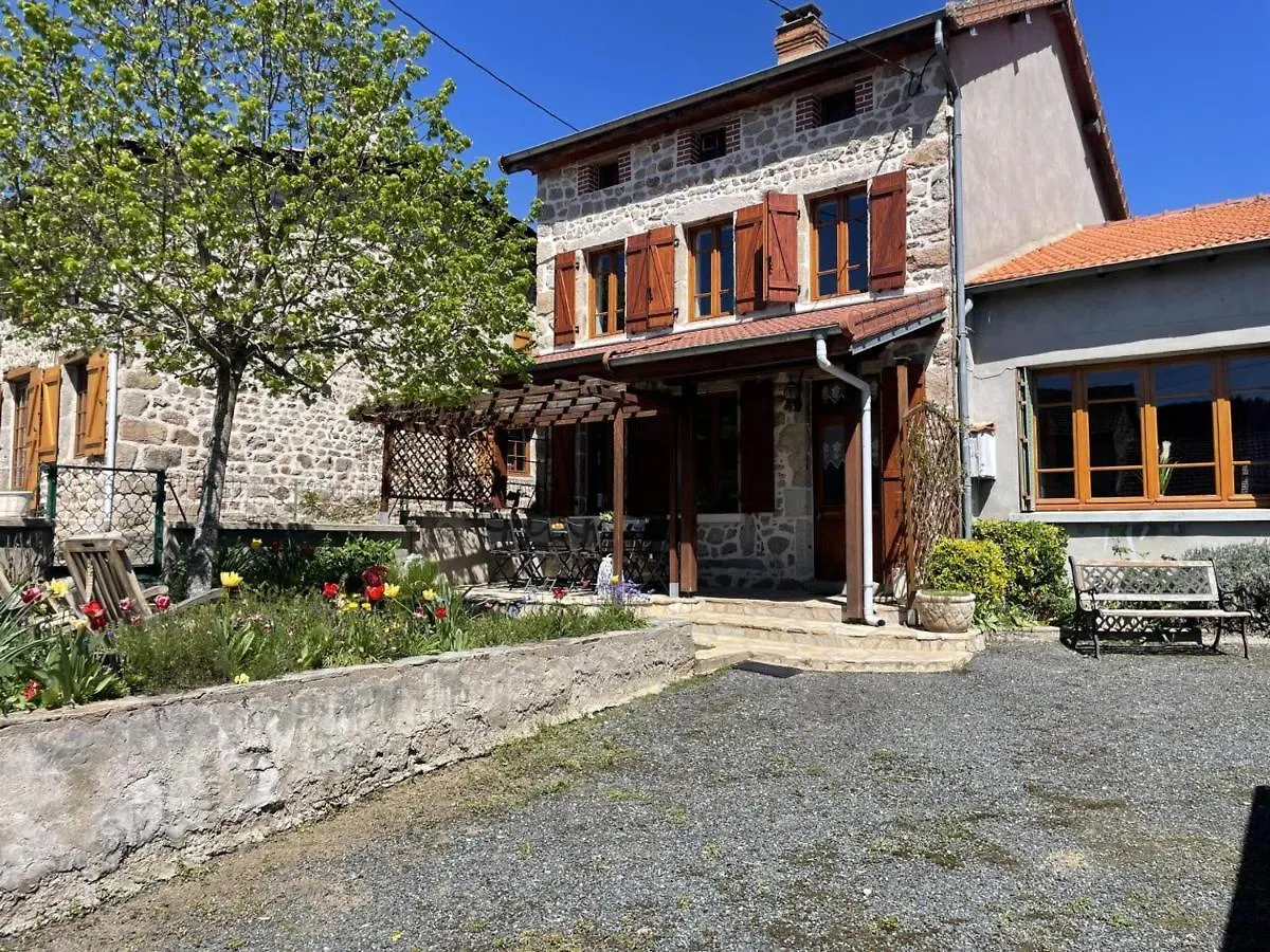 Holiday home Maison Cocooning A La Montagne - Activites Nature, Cheminee, Jardin Clos, Animaux Bienvenus - Fr-1-489-448 Laprugne